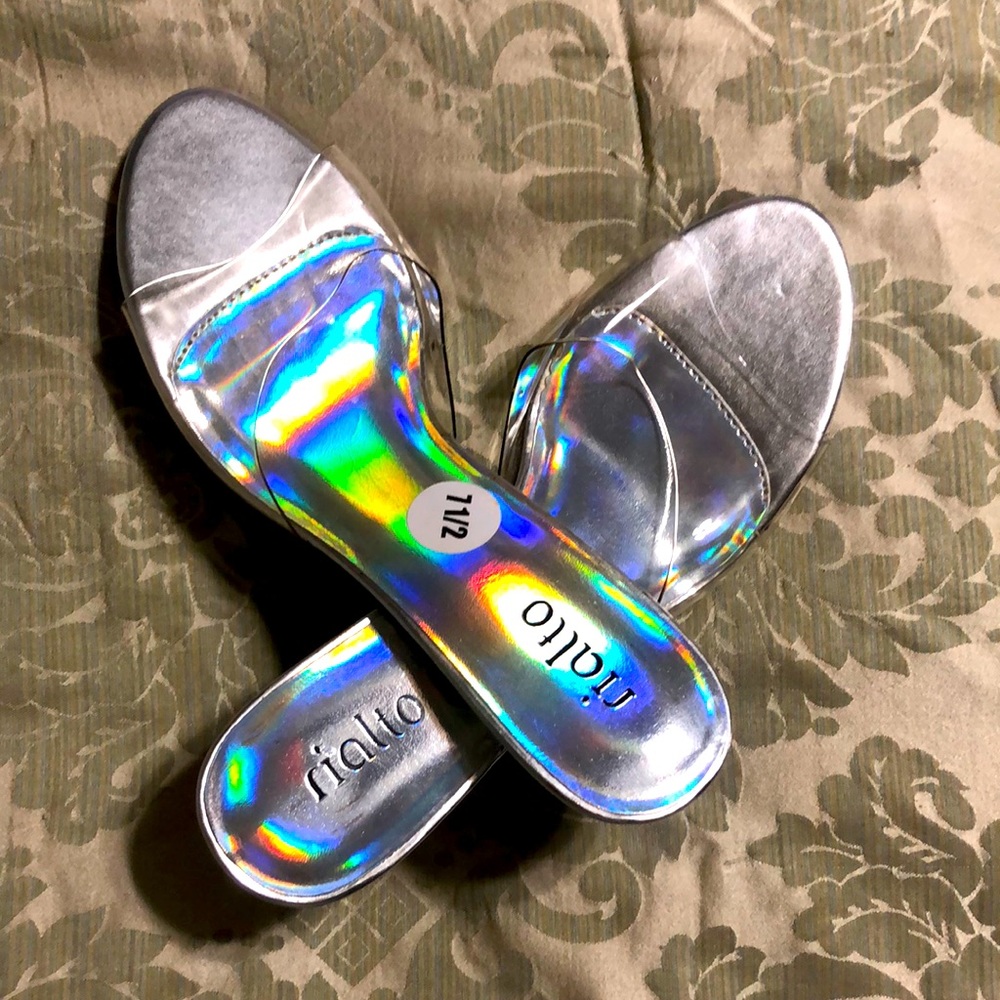 NWOT Women’s Clear Short Heel Cinderella Shoes